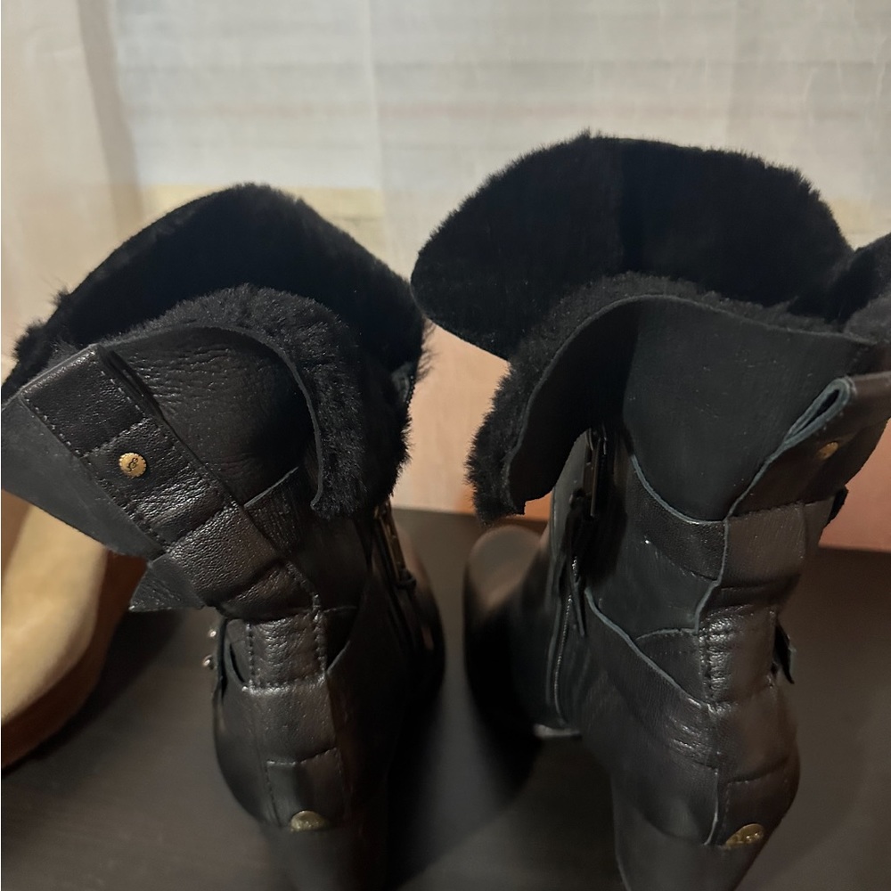 UGG boots size 9.5